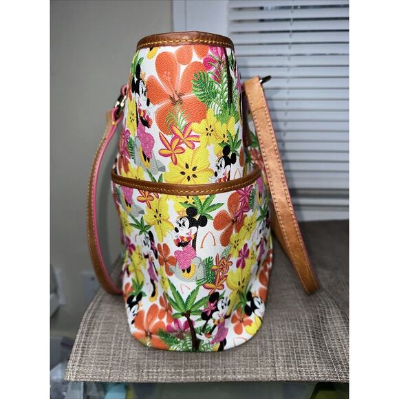 Dooney Bourke Disney Aulani Minnie Mouse Paradise Tropical Floral Large Tote Bag - Picture 5 of 12